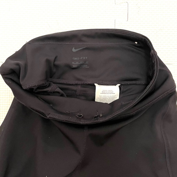 Nike Fast Dri-FIT Black Mid Rise 7/8 Leggings Reflective Zip Pocket Size XS - Picture 8 of 16